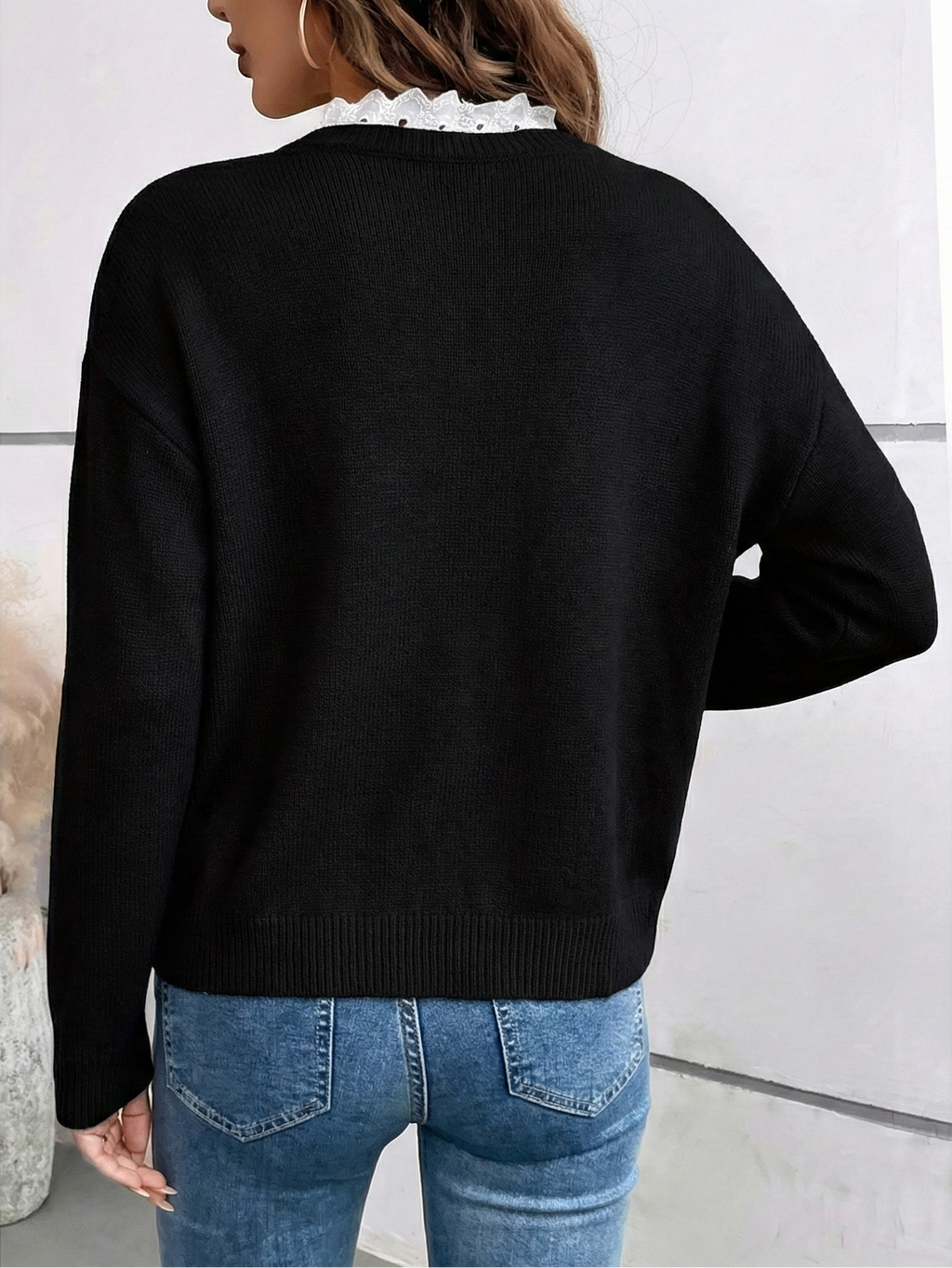 Élianne | Pull chic en maille avec élégant col en dentelle