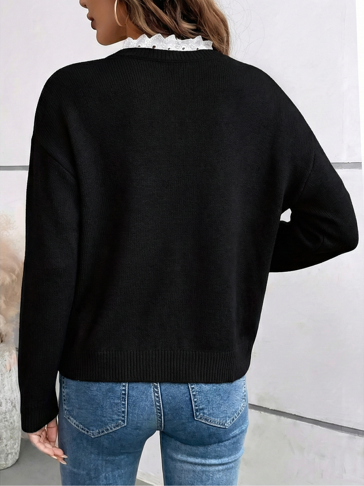 Élianne | Pull chic en maille avec élégant col en dentelle