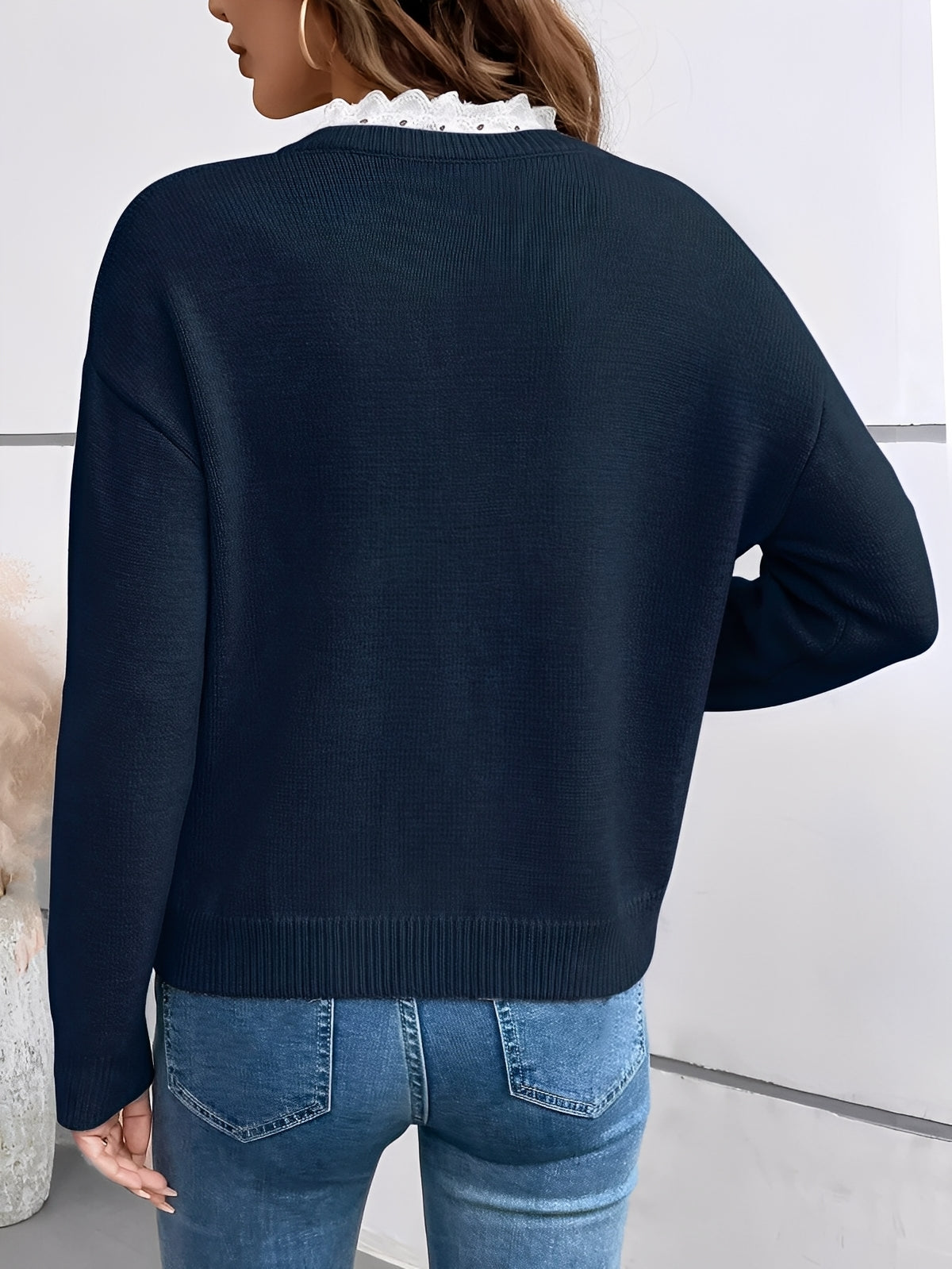 Élianne | Pull chic en maille avec élégant col en dentelle